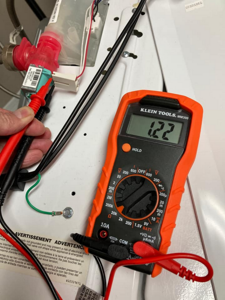 Testing the functionality of the Faulty Shift Actuator using a multimeter